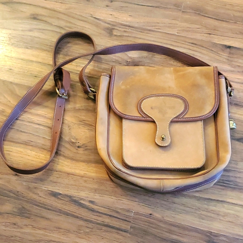 England usa  Mcguire Nicholas leather fine quality purse crossbody 1990